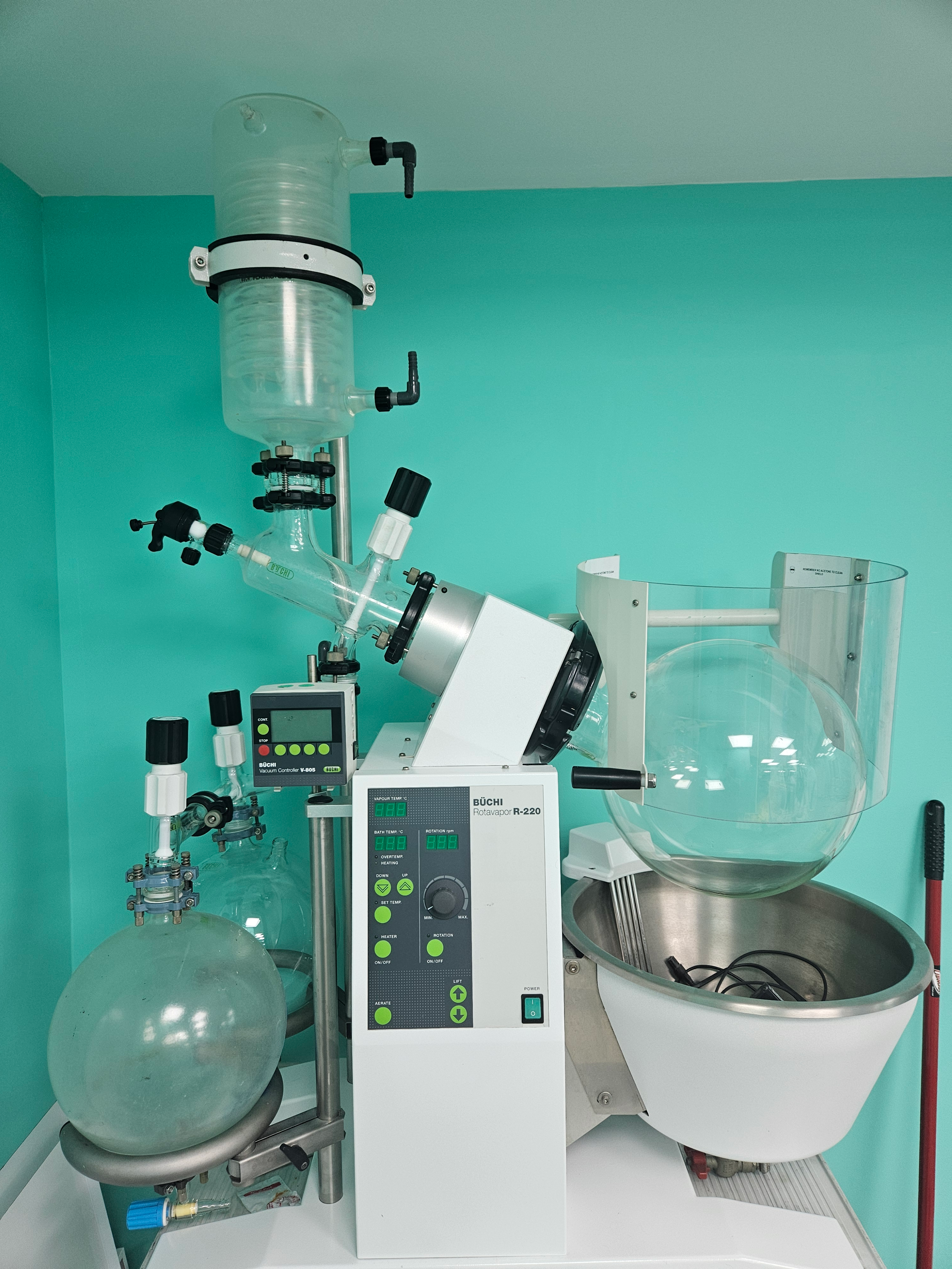 Buchi R220 20 liter rotary evaporator 